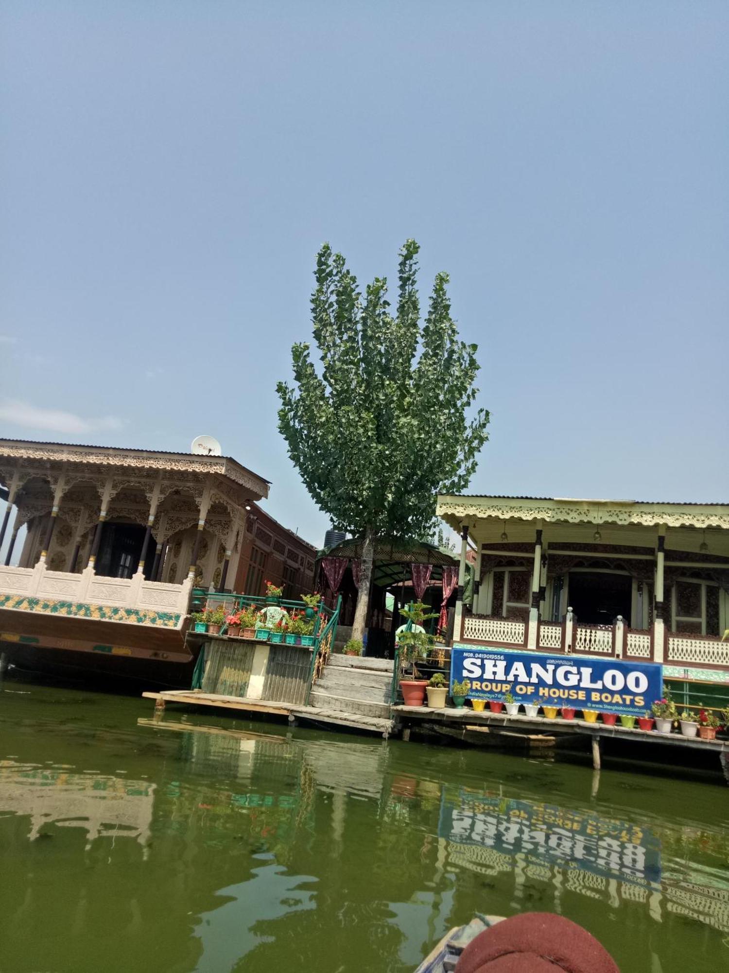 House Boat New Manora Bed & Breakfast Srīnagar Eksteriør bilde